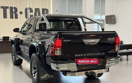 Toyota Hilux VIII, 2022 год, 6 990 000 рублей, 2 фотография