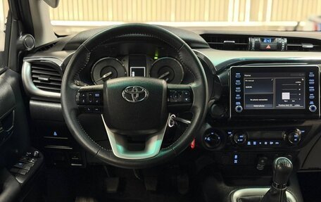 Toyota Hilux VIII, 2022 год, 6 990 000 рублей, 9 фотография