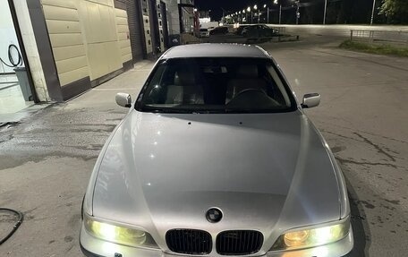 BMW 5 серия, 2000 год, 830 000 рублей, 1 фотография