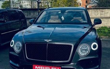 Bentley Bentayga I, 2018 год, 14 900 000 рублей, 1 фотография