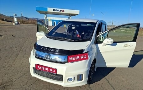 Honda Freed I, 2012 год, 1 200 000 рублей, 1 фотография