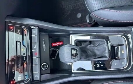 Skoda Karoq I, 2023 год, 2 105 000 рублей, 13 фотография