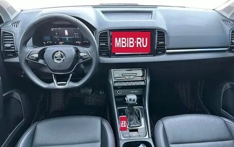 Skoda Karoq I, 2023 год, 2 105 000 рублей, 9 фотография