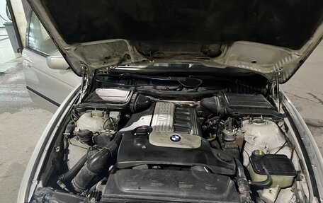 BMW 5 серия, 2000 год, 830 000 рублей, 7 фотография