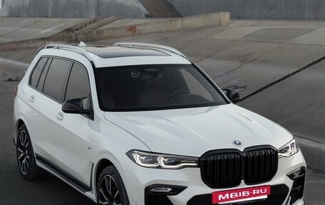 BMW X7, 2021 год, 9 790 000 рублей, 2 фотография