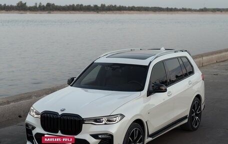 BMW X7, 2021 год, 9 790 000 рублей, 3 фотография
