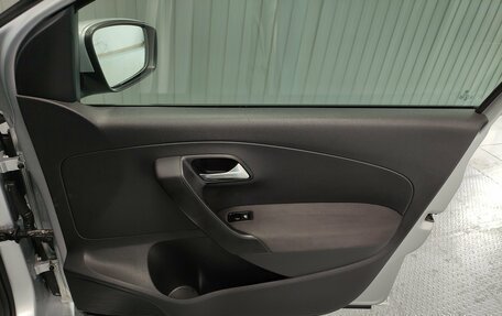 Volkswagen Polo VI (EU Market), 2013 год, 895 000 рублей, 16 фотография