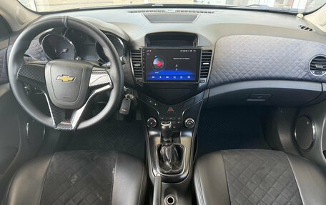 Chevrolet Cruze II, 2010 год, 599 000 рублей, 8 фотография