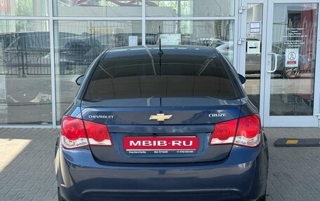 Chevrolet Cruze II, 2010 год, 599 000 рублей, 4 фотография