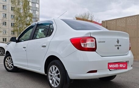 Renault Logan II, 2017 год, 800 000 рублей, 4 фотография