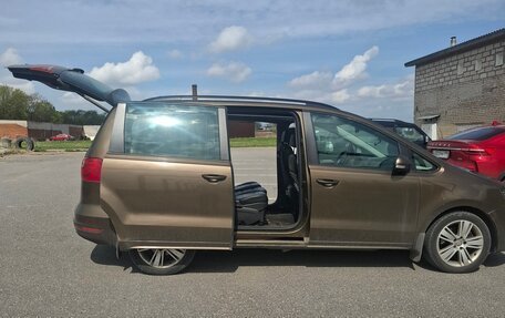 SEAT Alhambra II рестайлинг, 2013 год, 1 250 000 рублей, 5 фотография