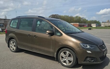 SEAT Alhambra II рестайлинг, 2013 год, 1 250 000 рублей, 7 фотография