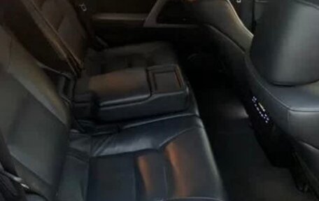 Toyota Land Cruiser 200, 2016 год, 5 000 000 рублей, 18 фотография