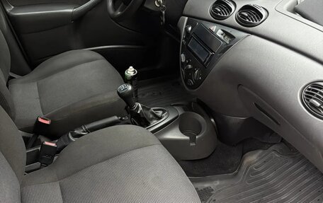 Ford Focus IV, 2003 год, 210 000 рублей, 13 фотография