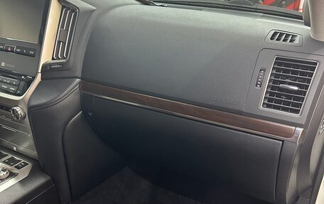 Toyota Land Cruiser 200, 2016 год, 6 700 000 рублей, 18 фотография