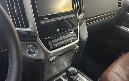 Toyota Land Cruiser 200, 2016 год, 6 700 000 рублей, 22 фотография