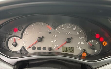 Ford Focus IV, 2001 год, 243 000 рублей, 6 фотография