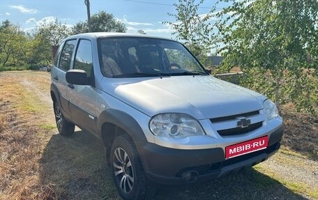 Chevrolet Niva I рестайлинг, 2011 год, 450 000 рублей, 1 фотография