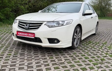 Honda Accord VIII рестайлинг, 2011 год, 1 050 000 рублей, 1 фотография