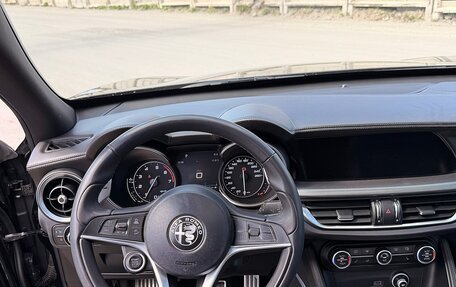 Alfa Romeo Stelvio, 2018 год, 2 749 000 рублей, 14 фотография