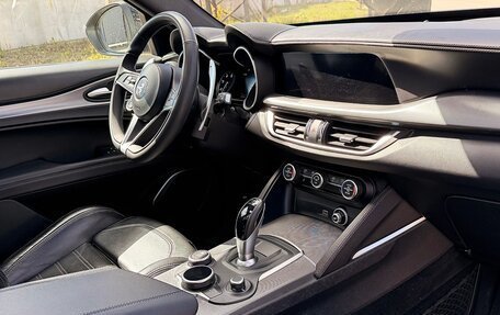 Alfa Romeo Stelvio, 2018 год, 2 749 000 рублей, 18 фотография
