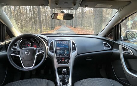 Opel Astra J, 2010 год, 620 000 рублей, 6 фотография