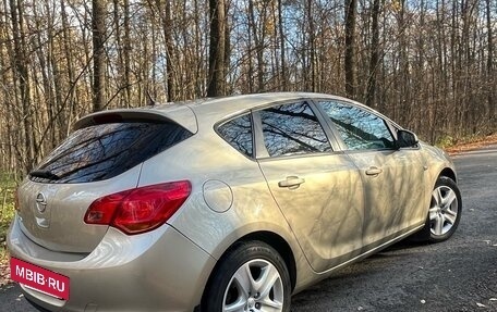 Opel Astra J, 2010 год, 620 000 рублей, 4 фотография
