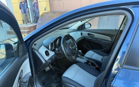 Chevrolet Cruze II, 2011 год, 690 000 рублей, 7 фотография