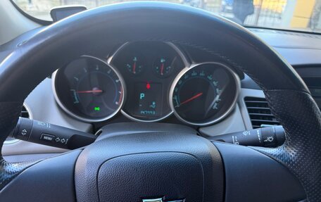 Chevrolet Cruze II, 2011 год, 690 000 рублей, 8 фотография