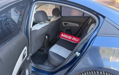 Chevrolet Cruze II, 2011 год, 690 000 рублей, 9 фотография