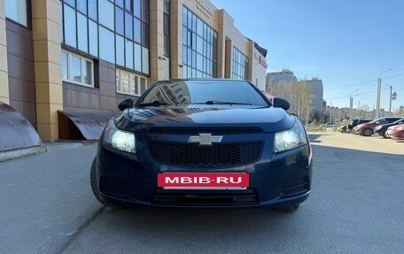 Chevrolet Cruze II, 2011 год, 690 000 рублей, 6 фотография