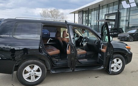Toyota Land Cruiser 200, 2015 год, 3 399 000 рублей, 13 фотография