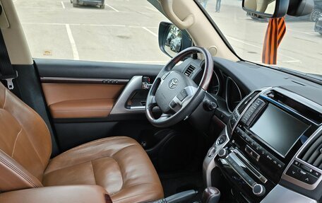 Toyota Land Cruiser 200, 2015 год, 3 399 000 рублей, 15 фотография