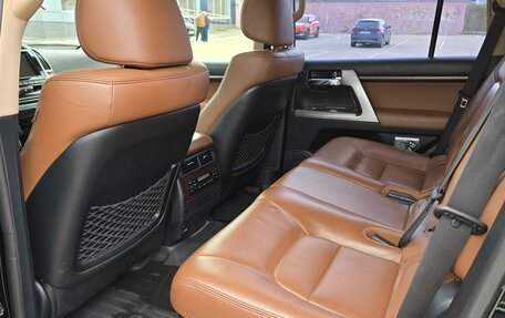 Toyota Land Cruiser 200, 2015 год, 3 399 000 рублей, 18 фотография