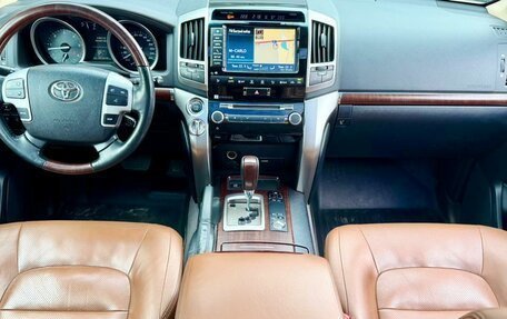 Toyota Land Cruiser 200, 2015 год, 3 399 000 рублей, 25 фотография