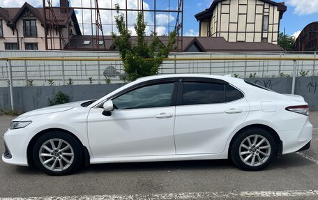 Toyota Camry, 2021 год, 2 500 000 рублей, 2 фотография
