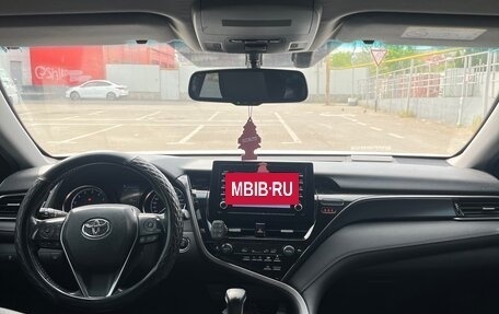 Toyota Camry, 2021 год, 2 500 000 рублей, 10 фотография