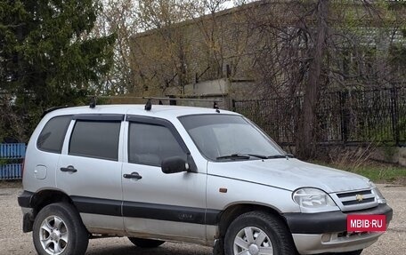 Chevrolet Niva I рестайлинг, 2004 год, 260 000 рублей, 4 фотография
