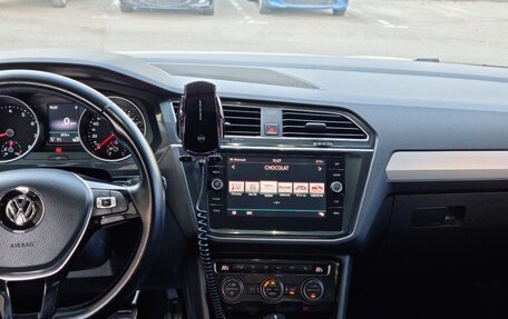 Volkswagen Tiguan II, 2018 год, 2 100 000 рублей, 3 фотография