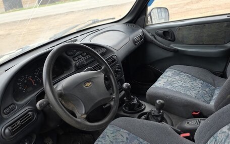 Chevrolet Niva I рестайлинг, 2004 год, 260 000 рублей, 10 фотография