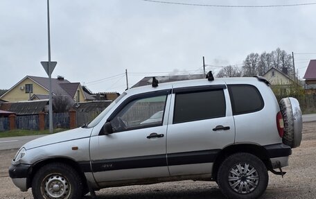 Chevrolet Niva I рестайлинг, 2004 год, 260 000 рублей, 9 фотография