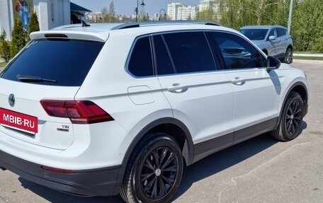 Volkswagen Tiguan II, 2018 год, 2 100 000 рублей, 5 фотография