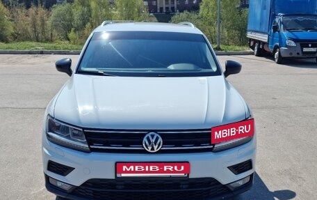 Volkswagen Tiguan II, 2018 год, 2 100 000 рублей, 8 фотография