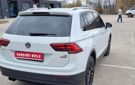 Volkswagen Tiguan II, 2018 год, 2 100 000 рублей, 14 фотография