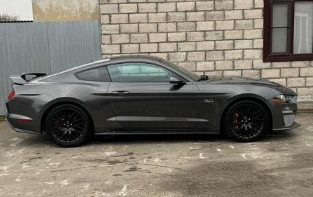 Ford Mustang VI рестайлинг, 2019 год, 2 450 000 рублей, 2 фотография