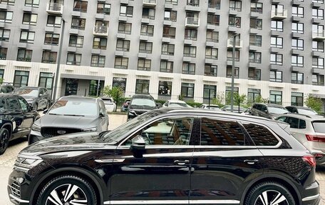 Volkswagen Touareg III, 2019 год, 4 500 000 рублей, 3 фотография