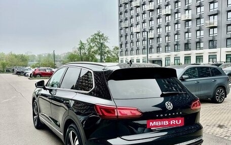 Volkswagen Touareg III, 2019 год, 4 500 000 рублей, 7 фотография