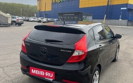 Hyundai Solaris II рестайлинг, 2015 год, 700 000 рублей, 2 фотография