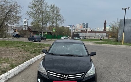 Hyundai Solaris II рестайлинг, 2015 год, 700 000 рублей, 21 фотография