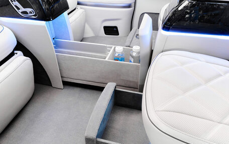 Mercedes-Benz V-Класс, 2025 год, 39 780 000 рублей, 19 фотография